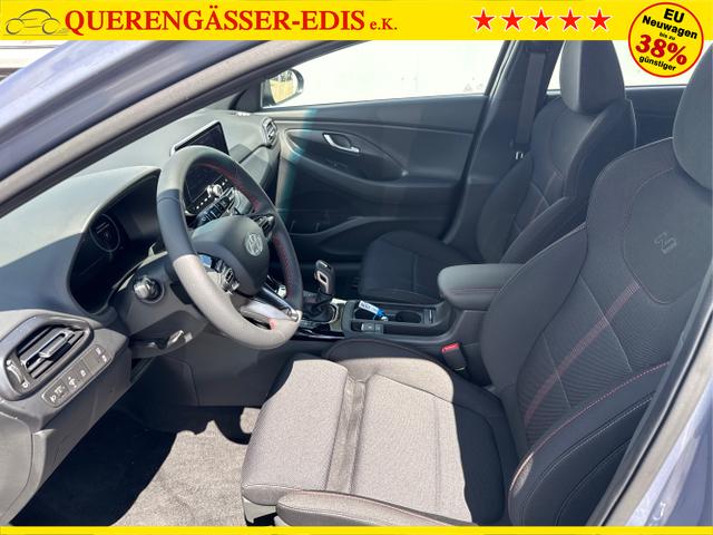 Hyundai / i30 / Grau / / / 