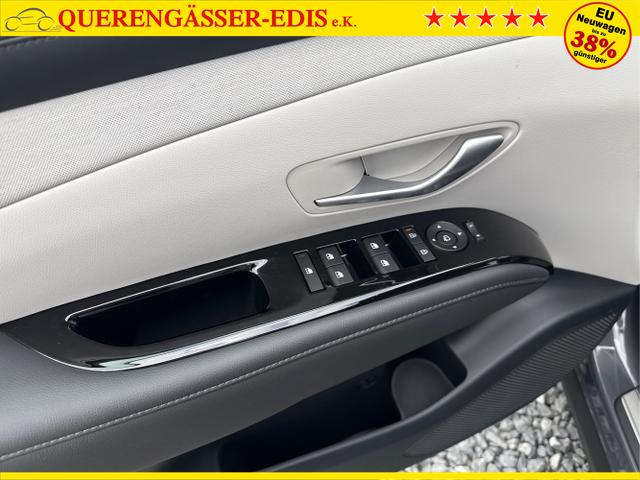 Hyundai / TUCSON / Grau / / / 