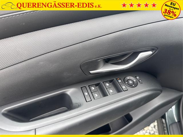 Hyundai / TUCSON / Grau / / / 