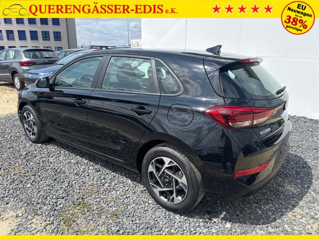 Hyundai / i30 / Grau / / / 