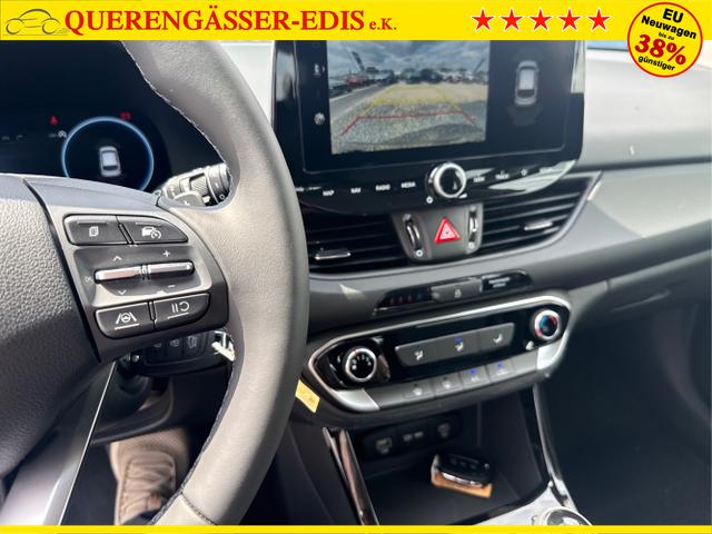 Hyundai / i30 / Grau / / / 