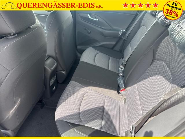 Hyundai / i30 / Grau / / / 
