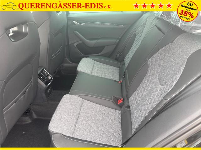 Skoda Octavia Combi SPORTLINE 1.5 eTSI DSG AHK PANO MATRIX KEYLESS SHZ RFK 