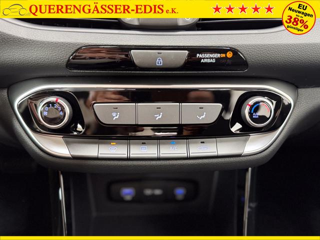 Hyundai i30 STYLE DCT ALU SHZ NAVI RFK PDC 