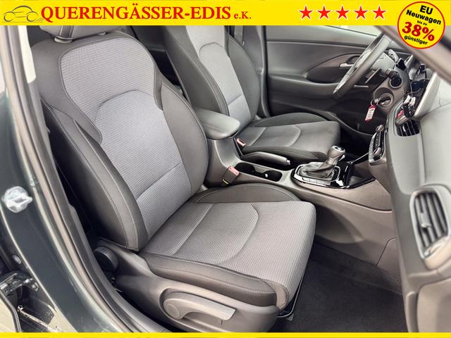 Hyundai i30 STYLE DCT ALU SHZ NAVI RFK PDC 
