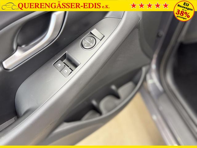 Hyundai i30 STYLE DCT ALU SHZ NAVI RFK PDC 