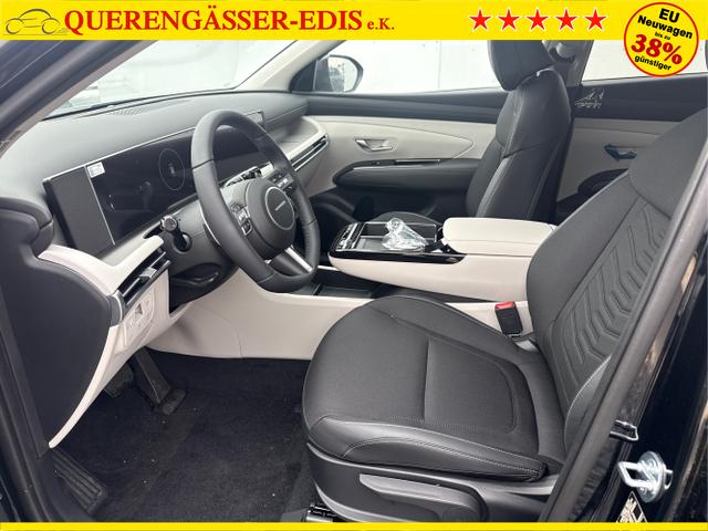 Hyundai / TUCSON / Grau / / / 
