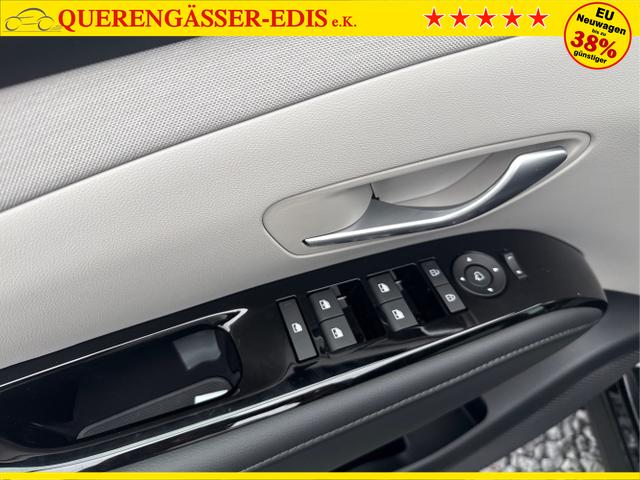 Hyundai / TUCSON / Grau / / / 