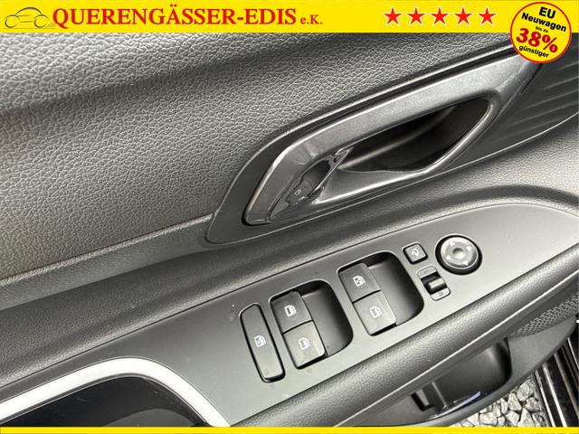 Hyundai / i20 / Grau / / / 
