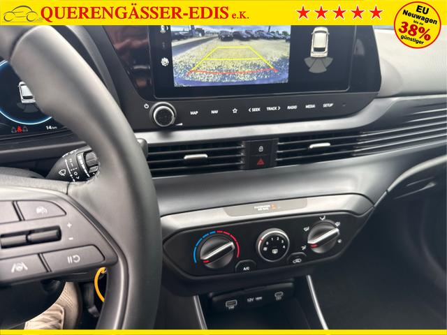 Hyundai / i20 / Grau / / / 