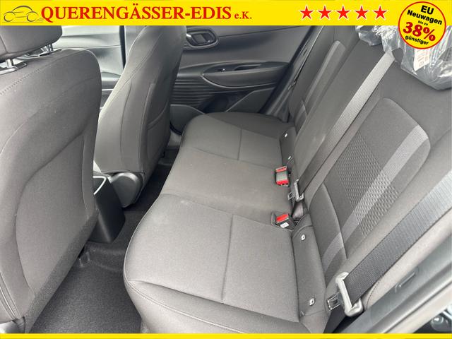 Hyundai / i20 / Grau / / / 