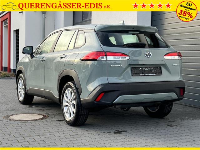 Toyota Corolla Cross Active 2,0 Hybrid AWD-i Winter Facelift 