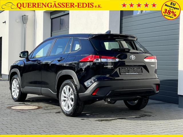 Toyota Corolla Cross Active 2,0 Hybrid AWD-i Winter Facelift 