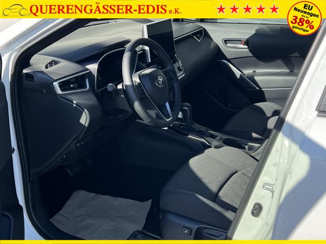 Toyota Corolla Cross Active 2,0 Hybrid AWD-i Winter Facelift 