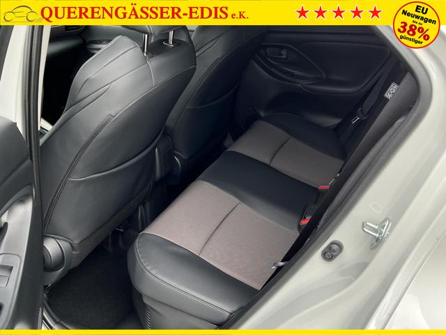 Toyota Yaris Cross Lounge 1,5 CVT AWD-i Hybrid 96kW 