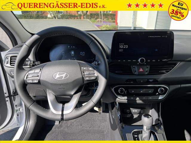 Hyundai i30 Comfort 1,5 CVVT 71KW Navi 
