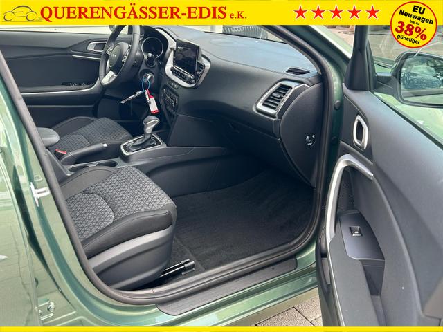 Kia Ceed Silver 1.5 T-GDi, DCT Android Auto*Navi*WinterPak*Kamera*Klima*PDC hinten 