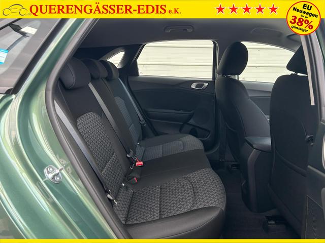Kia Ceed Silver 1.5 T-GDi, DCT Android Auto*Navi*WinterPak*Kamera*Klima*PDC hinten 