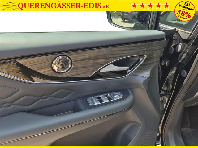 DFM / DFM Forthing 9 / Schwarz / / / 