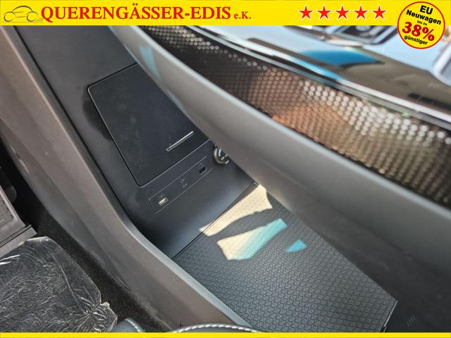 DFM / DFM Forthing 9 / Schwarz / / / 