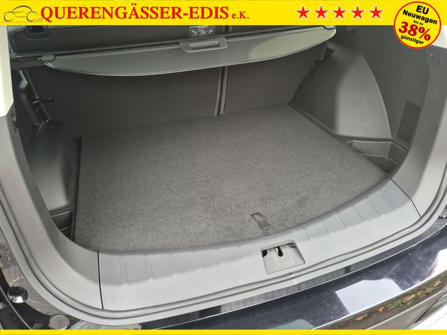 DFM / DFM Forthing 3 / Schwarz / / / 
