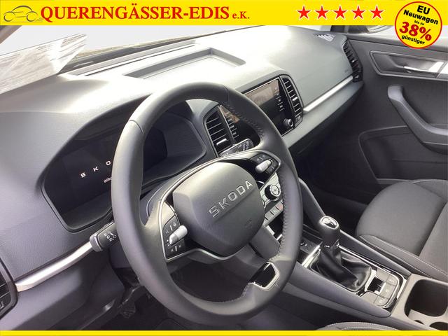 Skoda / Karoq / Schwarz / / / 