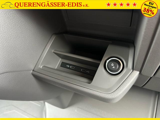 Volkswagen / Crafter Kastenwagen / Weiß / / / 30 2.0 TDI L3H3 / 5 J. Garantie