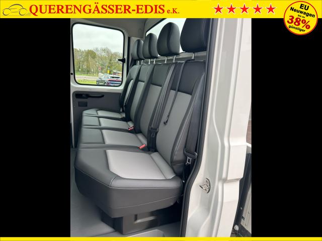Volkswagen / Crafter Pritsche DoKa / Weiß / / / 35 2.0 TDI MR DSG / 5 J. Garantie
