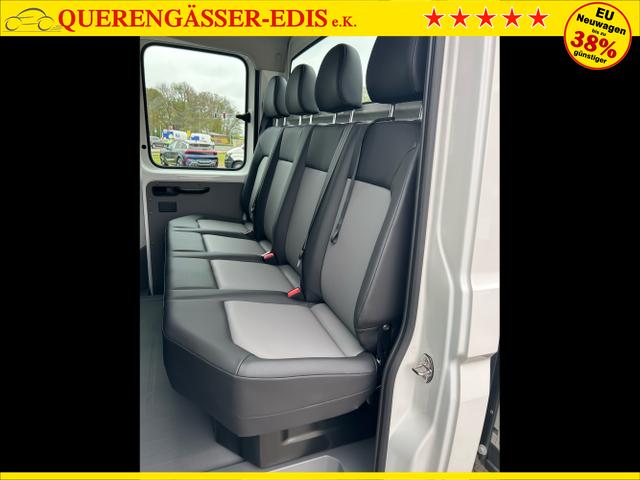Volkswagen / Crafter Pritsche DoKa / Weiß / / / 35 2.0 TDI MR / 5 J. Garantie