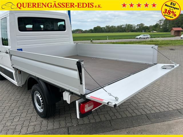Volkswagen / Crafter Pritsche DoKa / Weiß / / / 35 2.0 TDI MR DSG 4x4 / 5 J. Garantie