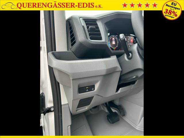 Volkswagen / Crafter Pritsche DoKa / Weiß / / / 35 2.0 TDI MR DSG 4x4 / 5 J. Garantie