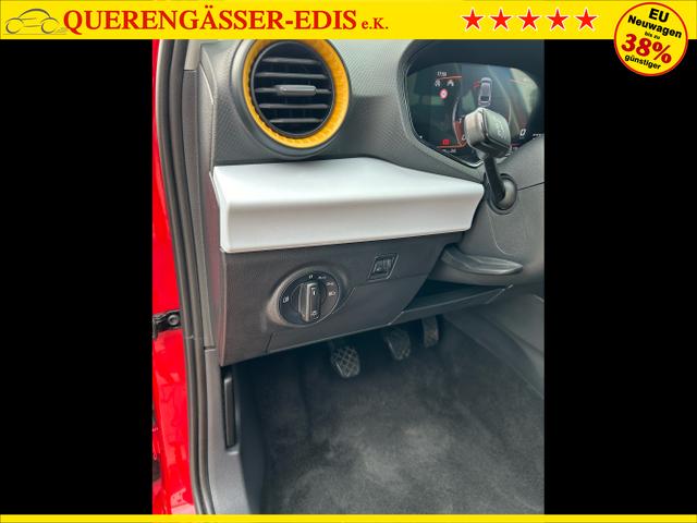Seat / Ibiza / Rot / / / 1.0 TSI / Navi Full Link