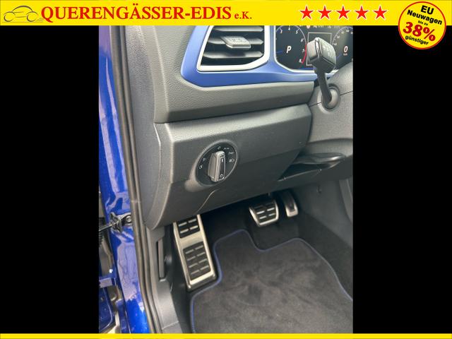Volkswagen / T-Roc / Blau / / / R 2.0 TSI DSG 4MOTION / AHK DCC