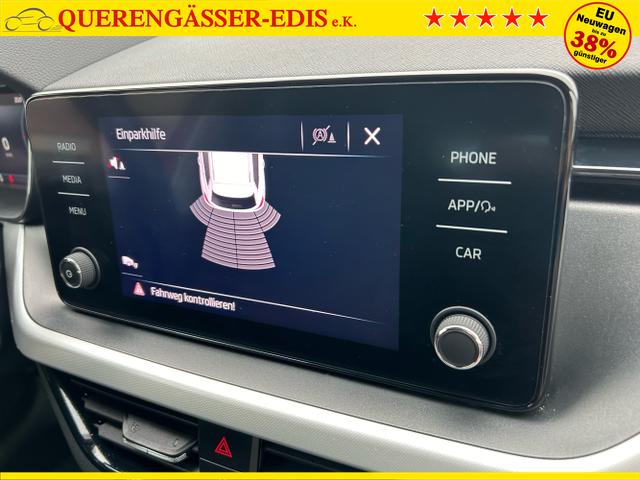 Skoda / Kamiq / Rot / / / 1.0 TSI / Rückfahrkamera