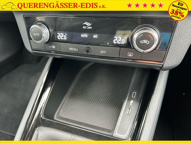 Skoda / Kamiq / Rot / / / 1.0 TSI / Rückfahrkamera