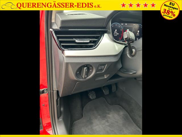 Skoda / Kamiq / Rot / / / 1.0 TSI / Rückfahrkamera