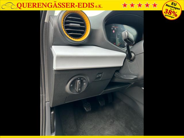 Seat / Arona / Schwarz / / / 1.0 TSI / Navi Full Link