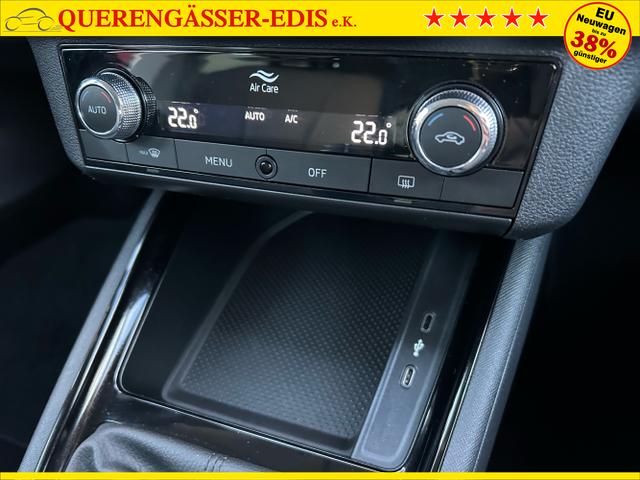 Skoda / Kamiq / Rot / / / 1.0 TSI / Rückfahrkamera