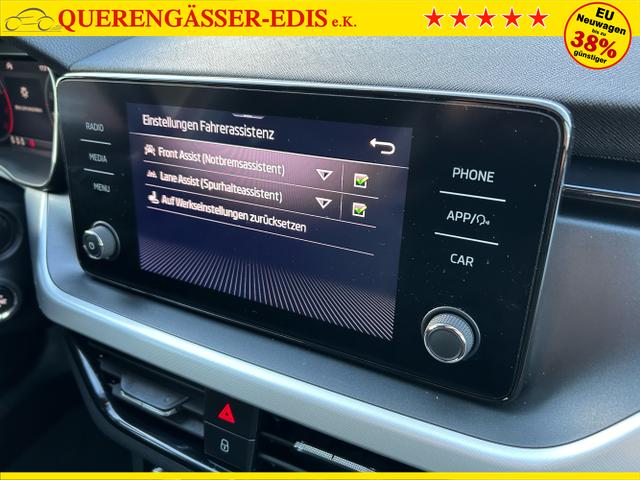 Skoda / Kamiq / Rot / / / 1.0 TSI / Rückfahrkamera