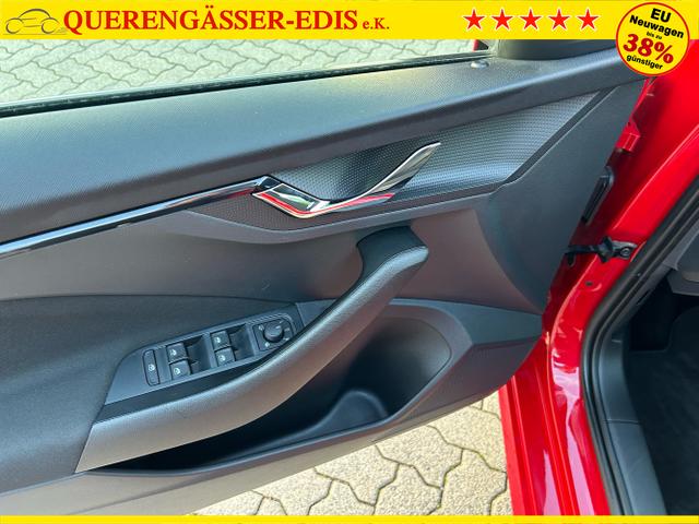 Skoda / Kamiq / Rot / / / 1.0 TSI / Rückfahrkamera