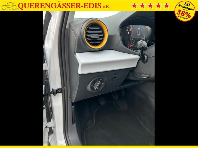 Seat / Arona / Wei&szlig; / / / 1.0 TSI / Vorbereitung AHK