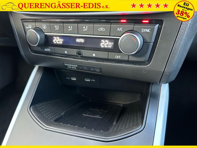 Seat / Arona / Wei&szlig; / / / 1.0 TSI / Blind Spot Full Link