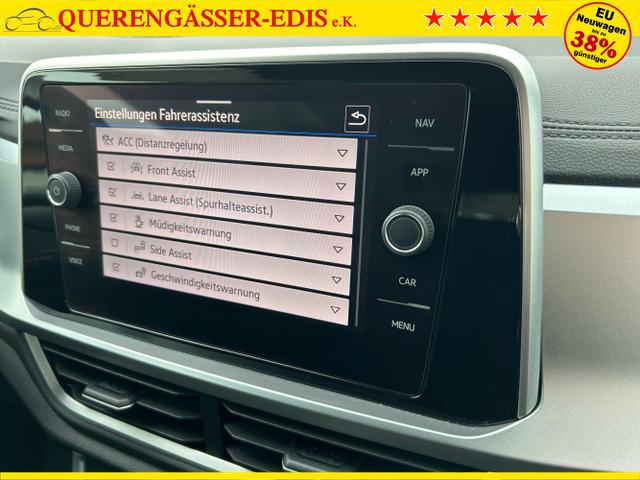 Volkswagen / T-Roc Cabriolet / Blau / / / Cabriolet 1.5 TSI / Windschott 