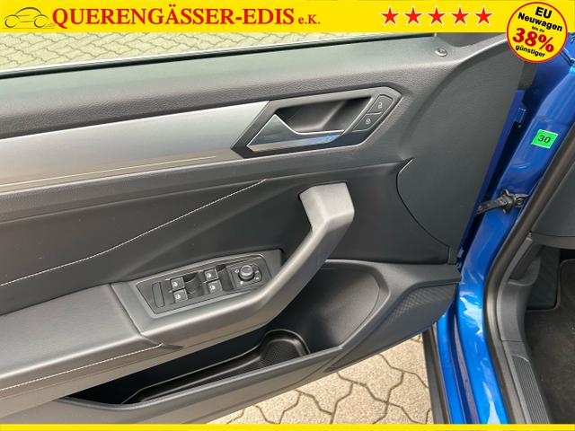 Volkswagen / T-Roc Cabriolet / Blau / / / Cabriolet 1.5 TSI / Windschott 