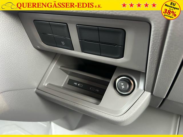 Volkswagen / Crafter Kastenwagen / Wei&szlig; / / / 30 2.0 TDI HD MR Aut. L3H3 / 4 J. Garantie