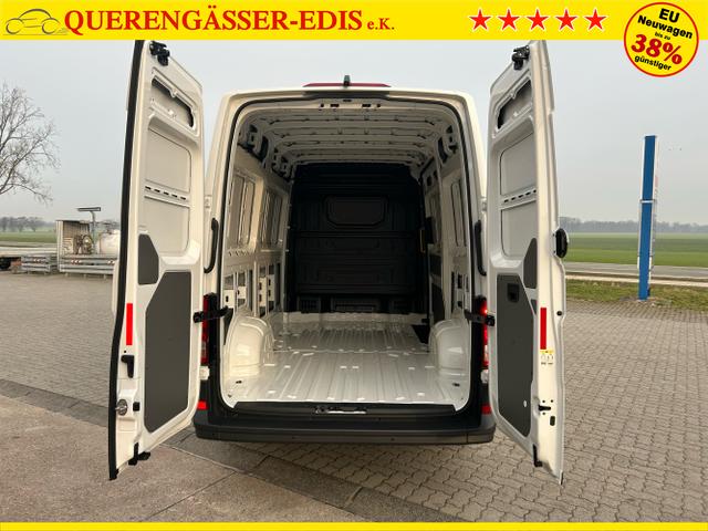 Volkswagen / Crafter Kastenwagen / Wei&szlig; / / / 30 2.0 TDI HD MR Aut. L3H3 / 4 J. Garantie
