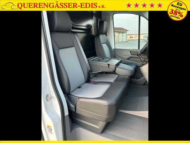 Volkswagen / Crafter Kastenwagen / Wei&szlig; / / / 30 2.0 TDI MR L3H2 / 4 J. Garantie