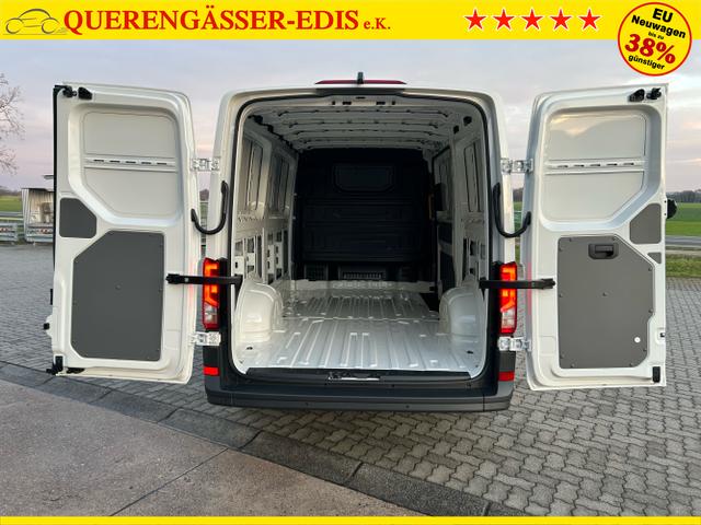 Volkswagen / Crafter Kastenwagen / Wei&szlig; / / / 30 2.0 TDI MR L3H2 / 4 J. Garantie