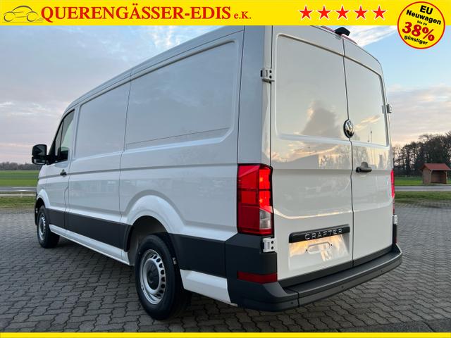 Volkswagen / Crafter Kastenwagen / Wei&szlig; / / / 30 2.0 TDI MR L3H2 / 4 J. Garantie