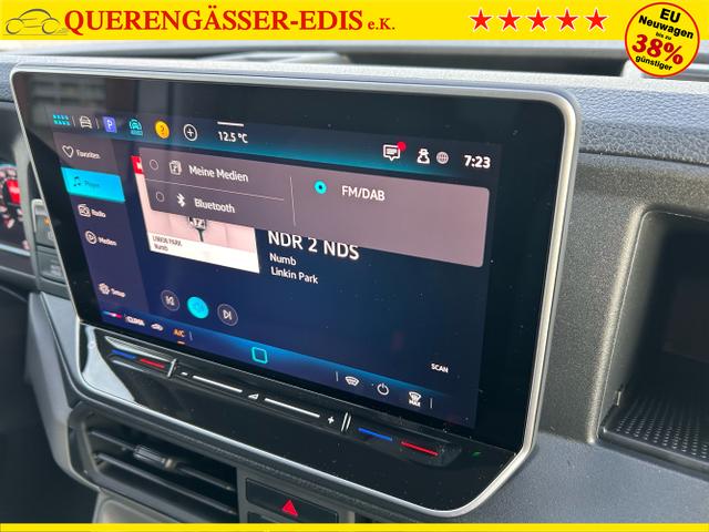 Volkswagen / Crafter Kastenwagen / Wei&szlig; / / / 30 2.0 TDI MR Aut. L3H2 / 4 J. Garantie